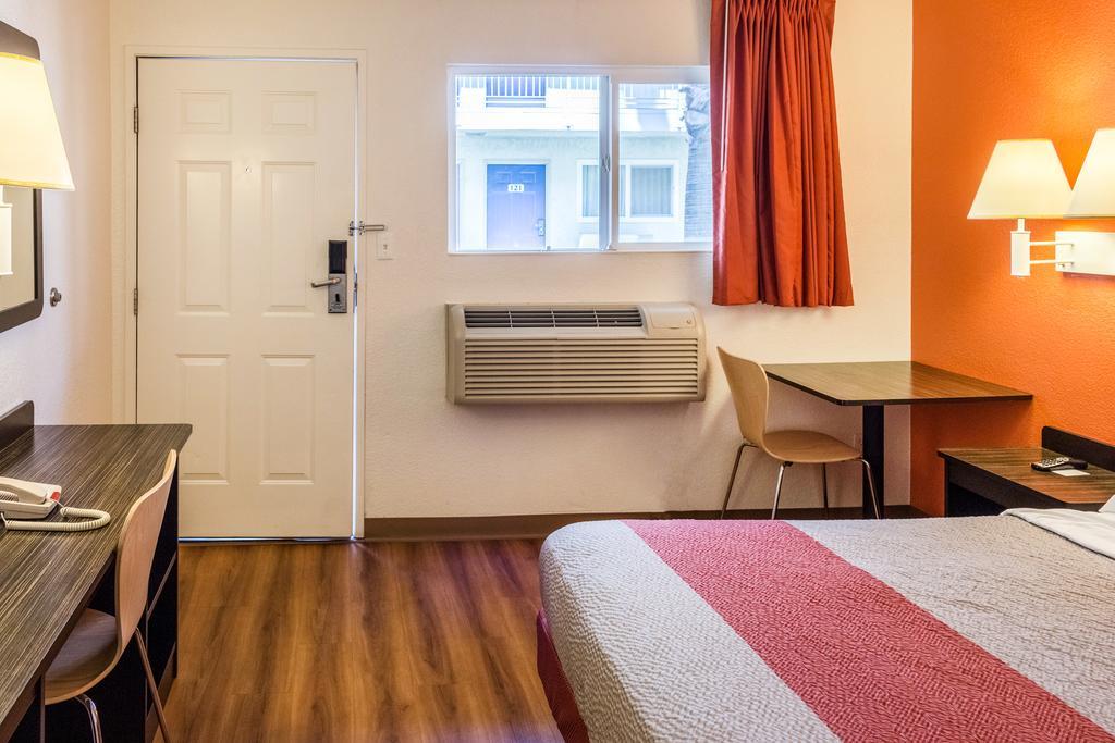 Motel 6-Bakersfield, Ca - East Bagian luar foto