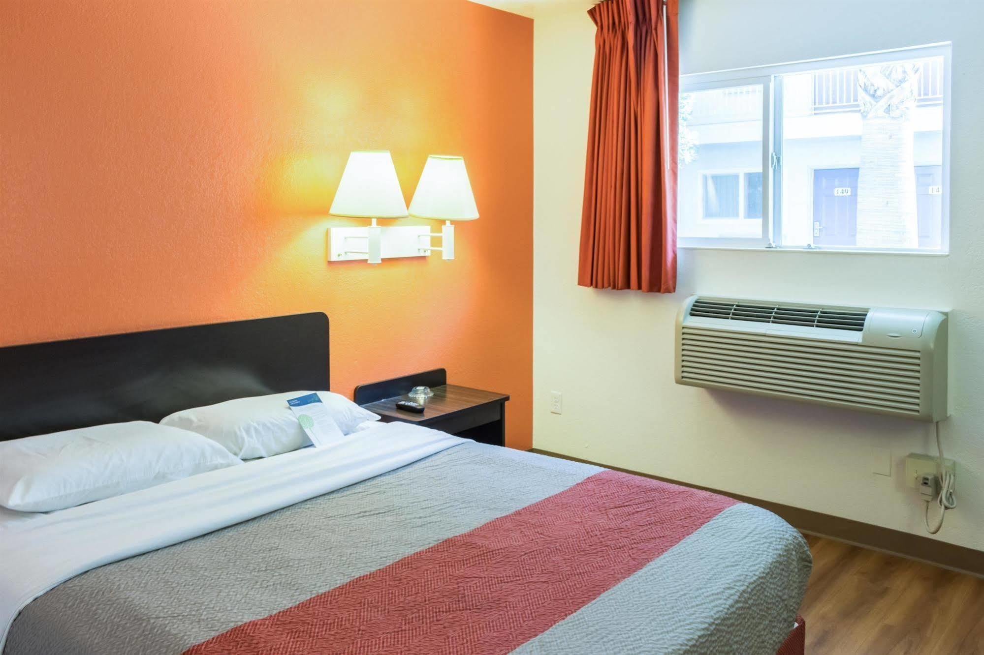 Motel 6-Bakersfield, Ca - East Bagian luar foto